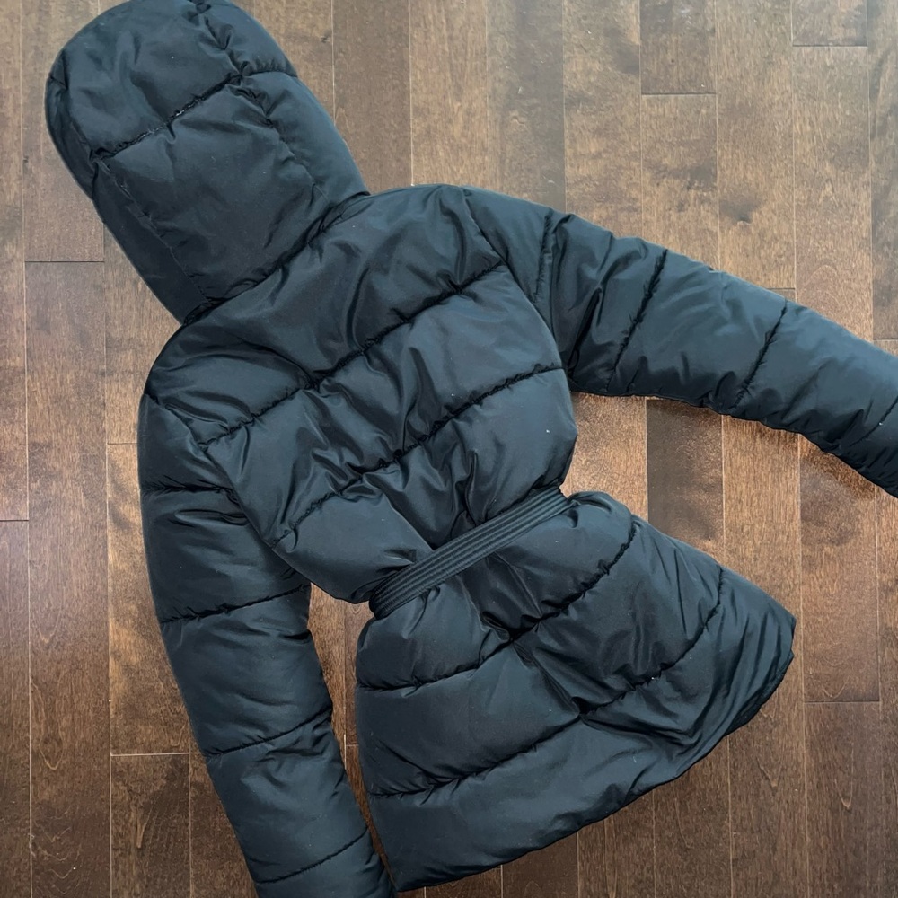 Beautiful winter Jacket - Picture 2 of 3